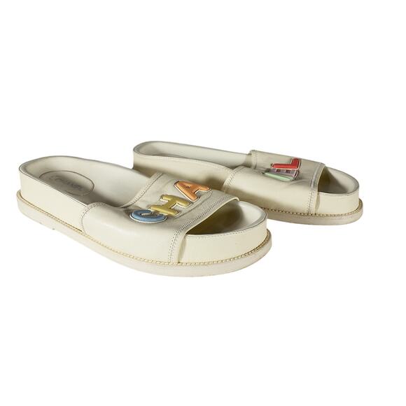 Chanel 2022 Lambskin Cream Slides Size 9 - Picture 2 of 6